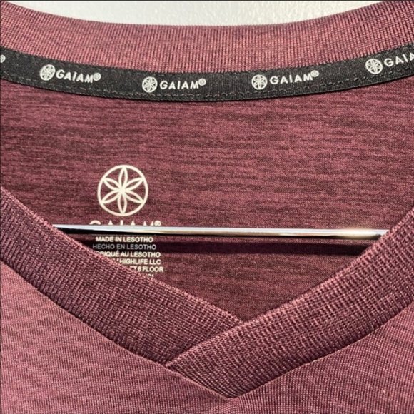 🦈 Gaiam Men’s Tee Size XL - Picture 9 of 16